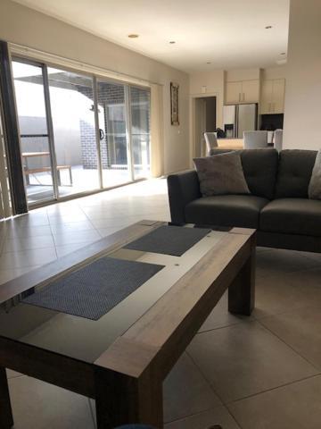 Central Executive 3Br Townhouse 50M To Dean Street Albury Kültér fotó